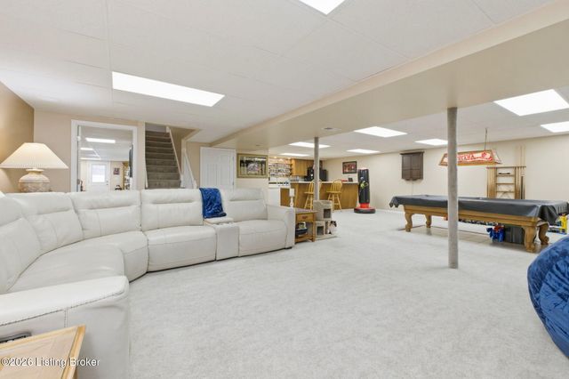 3708 E Locust Cir, Prospect, KY 40059