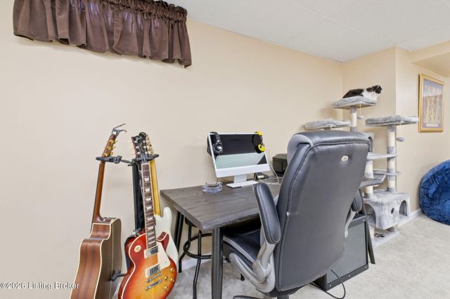 3708 E Locust Cir, Prospect, KY 40059