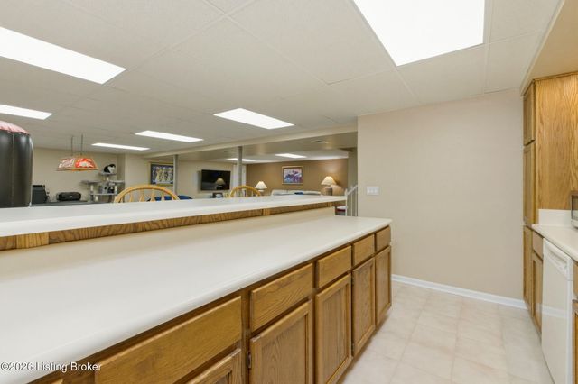 3708 E Locust Cir, Prospect, KY 40059