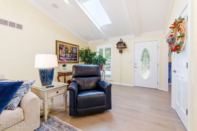 3708 E Locust Cir, Prospect, KY 40059