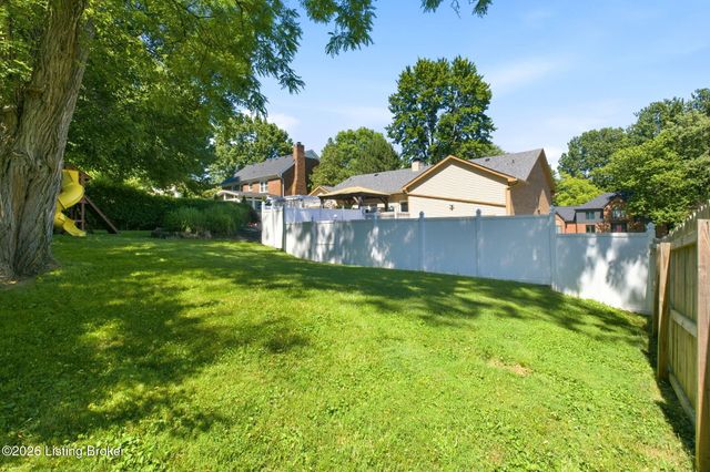 3708 E Locust Cir, Prospect, KY 40059