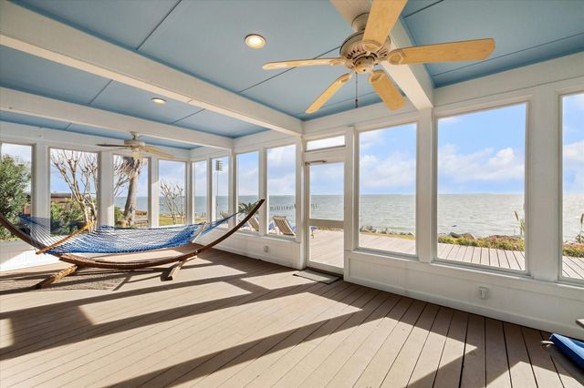 232 Garfield Street, La Porte, TX 77571