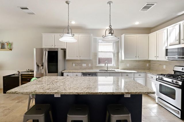 18121 Whitewater CV, Round Rock, TX 78681
