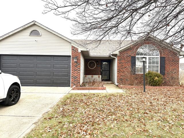 937 Ellington Circle, Greenwood, IN 46143