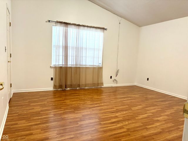 937 Ellington Circle, Greenwood, IN 46143