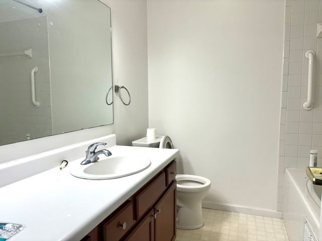 937 Ellington Circle, Greenwood, IN 46143