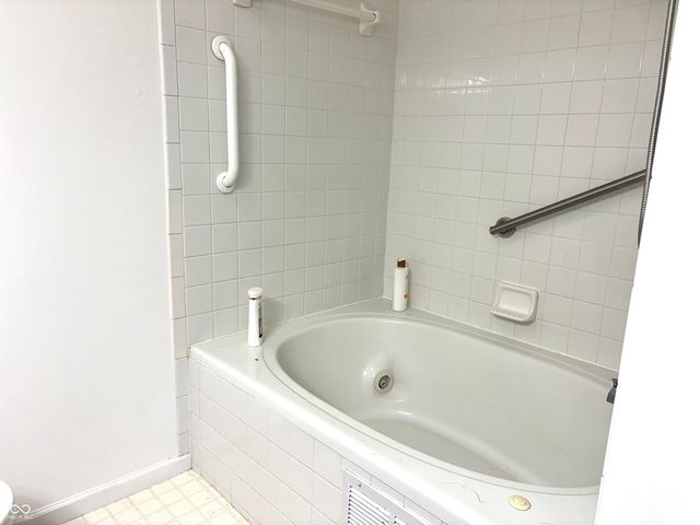 937 Ellington Circle, Greenwood, IN 46143