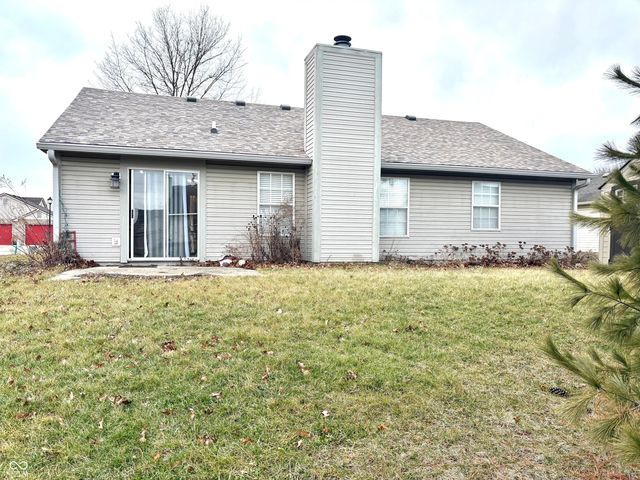 937 Ellington Circle, Greenwood, IN 46143