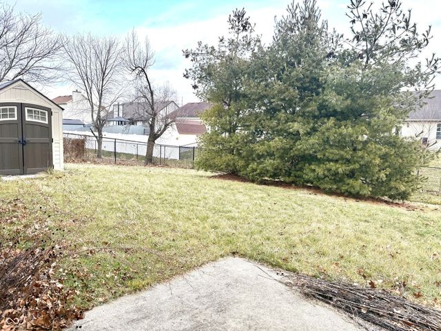 937 Ellington Circle, Greenwood, IN 46143