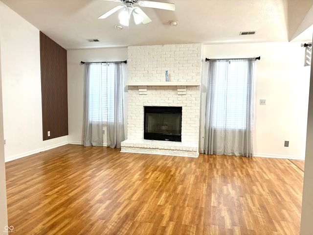 937 Ellington Circle, Greenwood, IN 46143