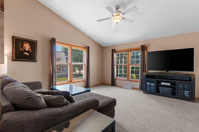 3054 SEAFARER WAY, Suamico, WI 54173