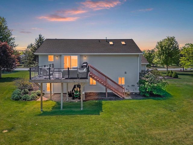 3054 SEAFARER WAY, Suamico, WI 54173