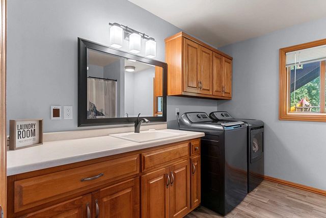3054 SEAFARER WAY, Suamico, WI 54173