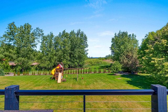 3054 SEAFARER WAY, Suamico, WI 54173