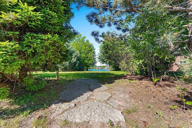 3054 SEAFARER WAY, Suamico, WI 54173