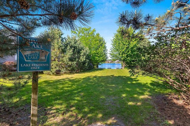 3054 SEAFARER WAY, Suamico, WI 54173