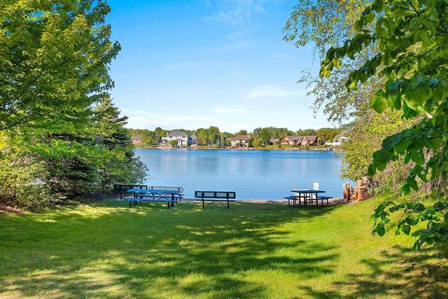 3054 SEAFARER WAY, Suamico, WI 54173