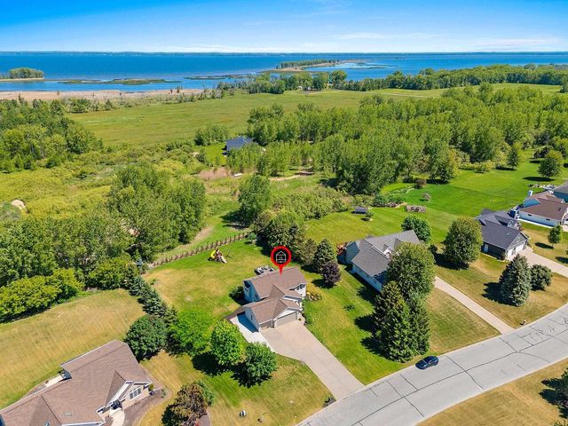 3054 SEAFARER WAY, Suamico, WI 54173