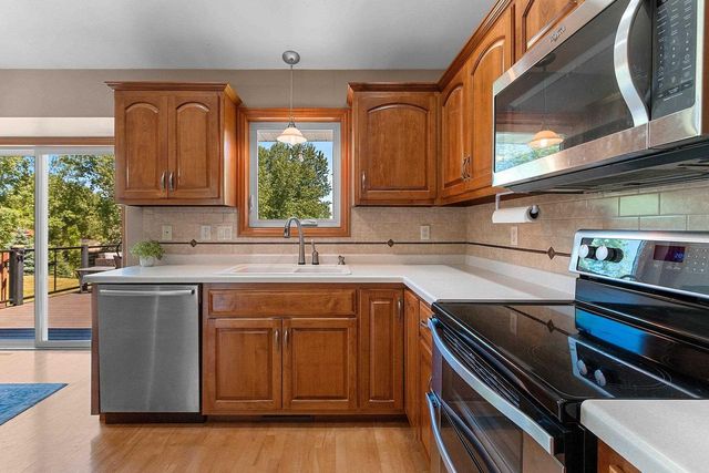3054 SEAFARER WAY, Suamico, WI 54173