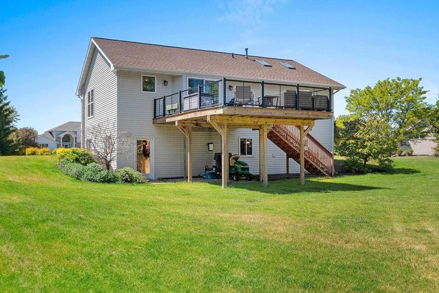 3054 SEAFARER WAY, Suamico, WI 54173