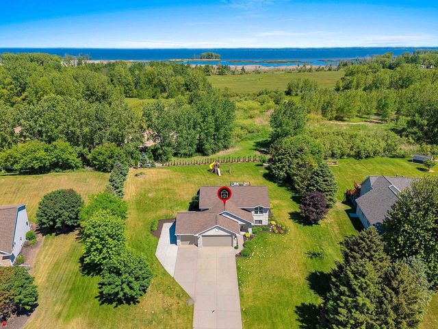 3054 SEAFARER WAY, Suamico, WI 54173