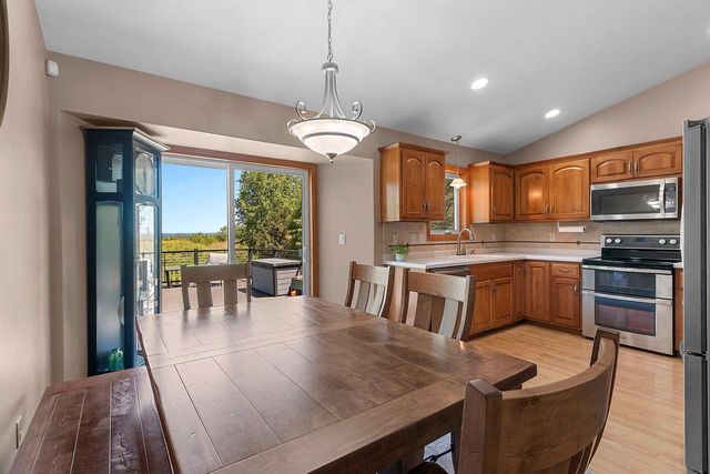 3054 SEAFARER WAY, Suamico, WI 54173