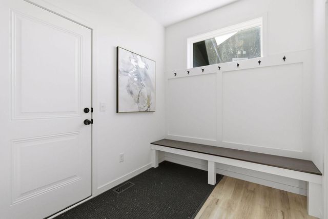 5028 Airlake Draw, Woodbury, MN 55129