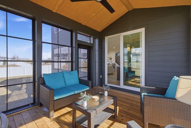 5028 Airlake Draw, Woodbury, MN 55129