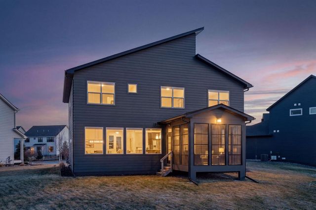 5028 Airlake Draw, Woodbury, MN 55129