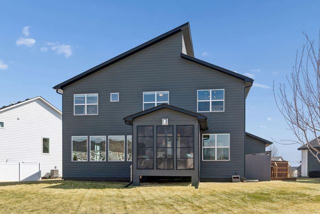 5028 Airlake Draw, Woodbury, MN 55129