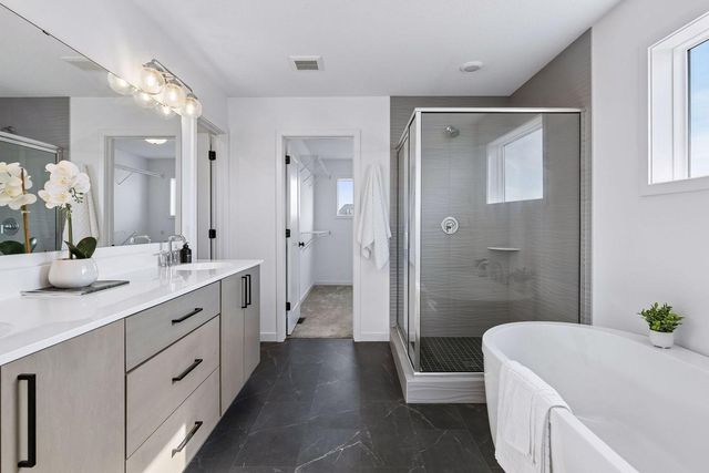 5028 Airlake Draw, Woodbury, MN 55129