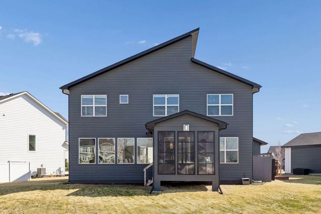 5028 Airlake Draw, Woodbury, MN 55129