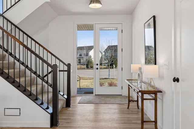 5028 Airlake Draw, Woodbury, MN 55129