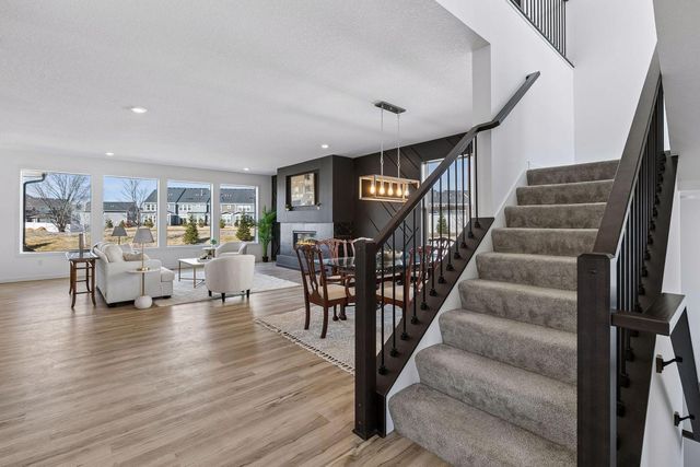 5028 Airlake Draw, Woodbury, MN 55129