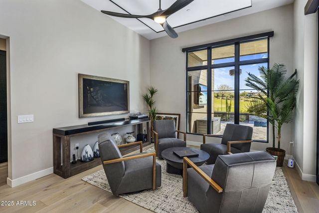 37200 N CAVE CREEK Road 1051, Scottsdale, AZ 85262