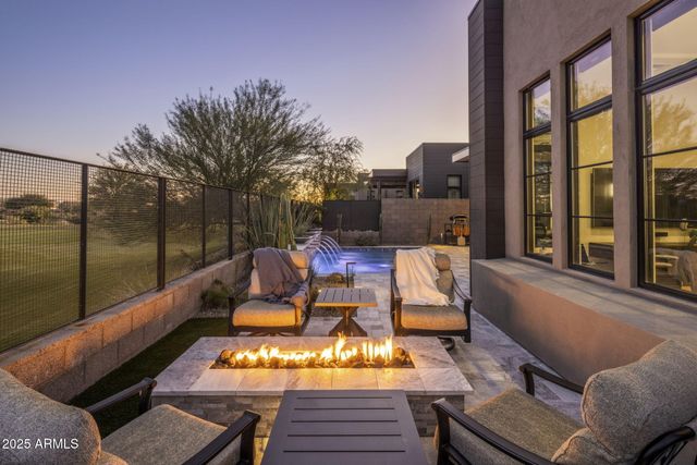 37200 N CAVE CREEK Road 1051, Scottsdale, AZ 85262