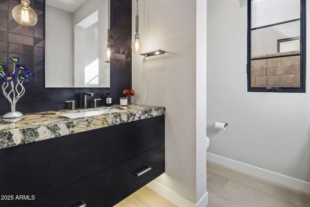 37200 N CAVE CREEK Road 1051, Scottsdale, AZ 85262