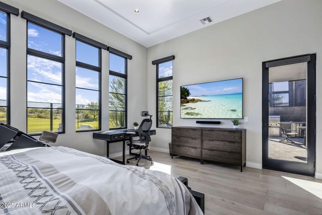 37200 N CAVE CREEK Road 1051, Scottsdale, AZ 85262