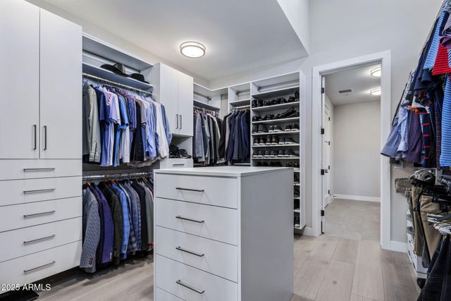 37200 N CAVE CREEK Road 1051, Scottsdale, AZ 85262