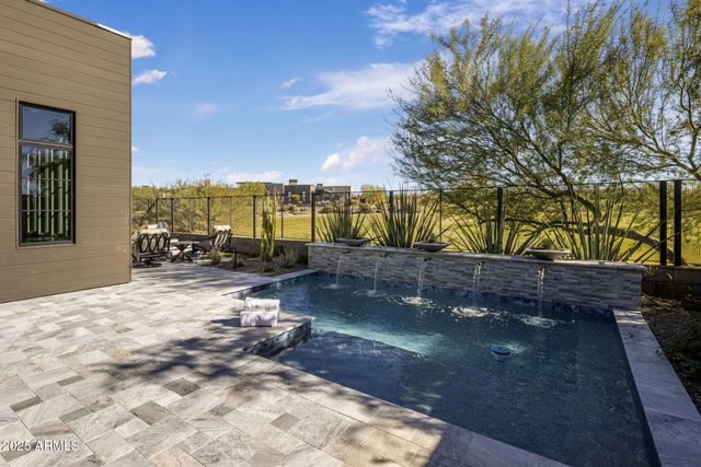 37200 N CAVE CREEK Road 1051, Scottsdale, AZ 85262