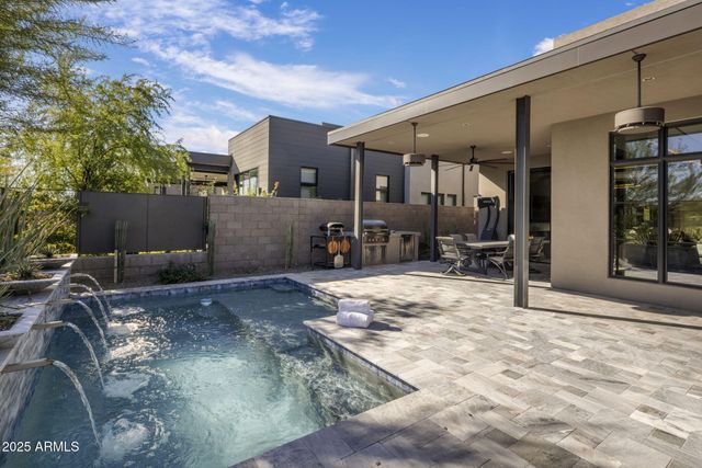 37200 N CAVE CREEK Road 1051, Scottsdale, AZ 85262