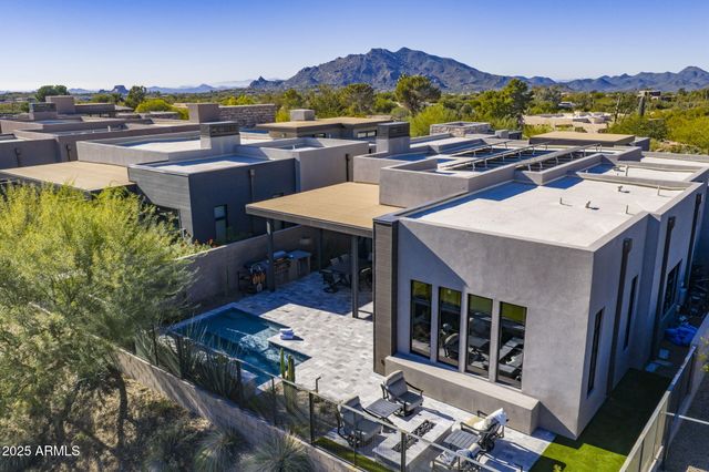 37200 N CAVE CREEK Road 1051, Scottsdale, AZ 85262