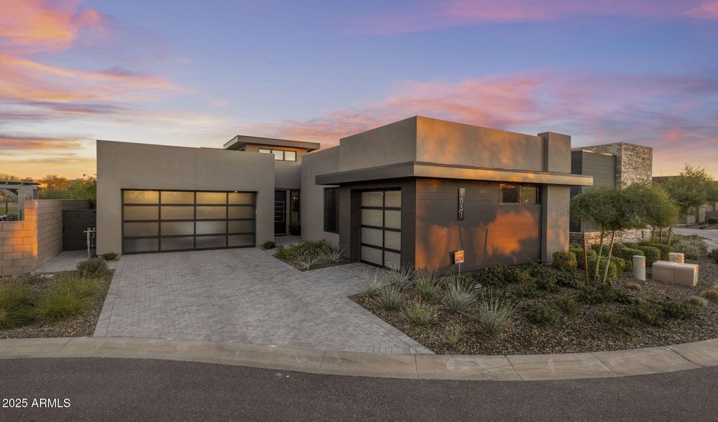 37200 N CAVE CREEK Road 1051, Scottsdale, AZ 85262