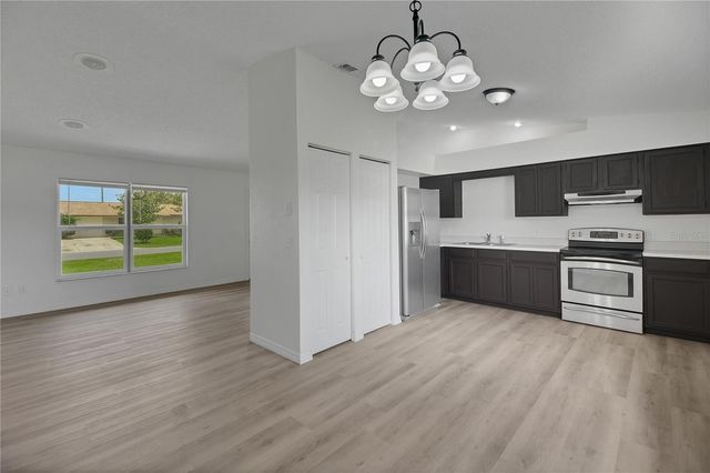 1229 PADGETT CIRCLE, Lady Lake, FL 32159