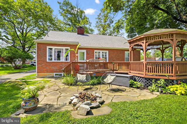 15 OVERLOOK AVE, Lancaster, PA 17601