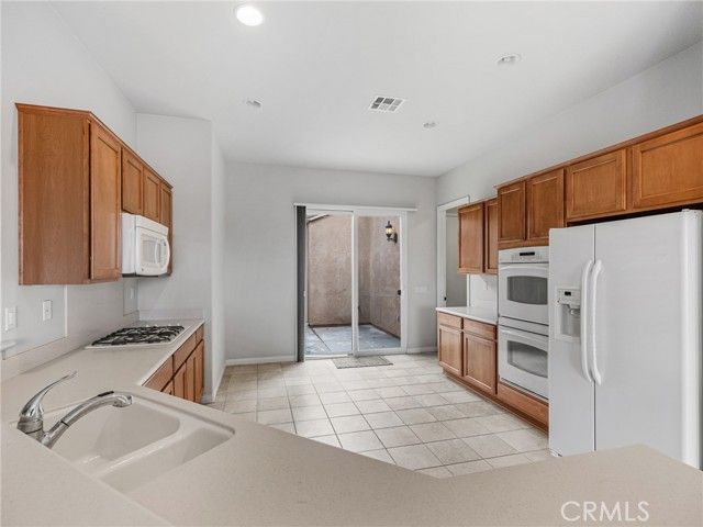 19420 Verbena Street, Apple Valley, CA 92308