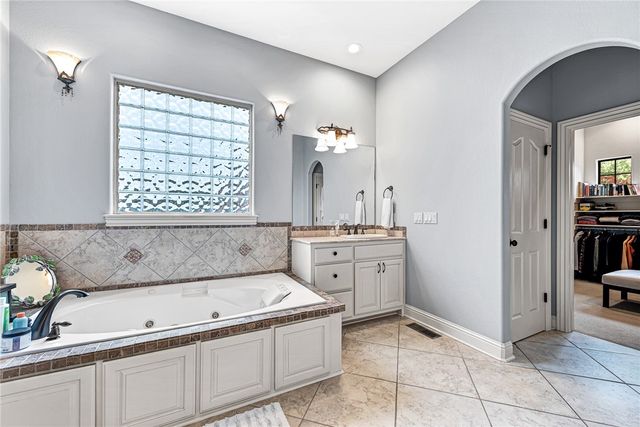 7008 W Inglewood Court, Rogers, AR 72758