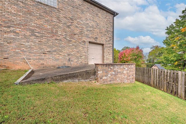 7008 W Inglewood Court, Rogers, AR 72758