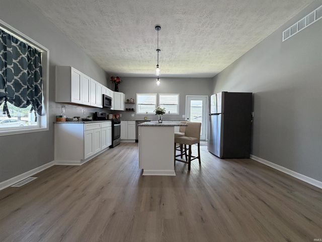 1307 19th Street, Bedford, IN 47421