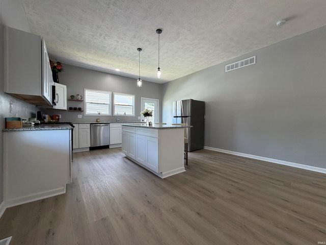 1307 19th Street, Bedford, IN 47421